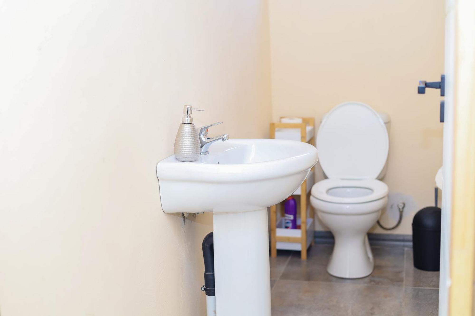 Stylish Self Catering Unit In Maseru Cbd 외부 사진
